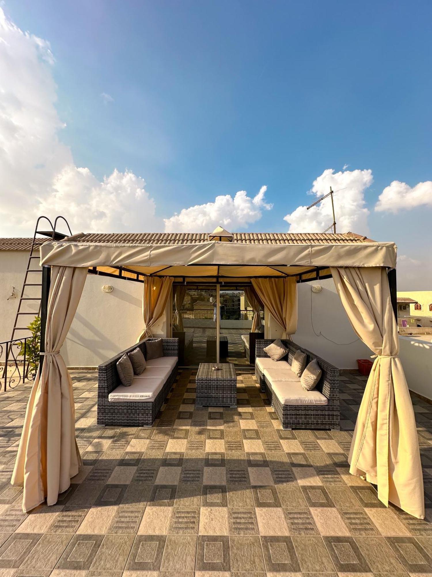 2Bd Apartment In A Rooftop With A Private Terrace 开罗 外观 照片